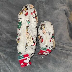 #45 Christmas slippers adult size 6 through 12 children’s 4 to 7